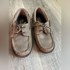 Boys Madison Avenue dress shoes size 13.5